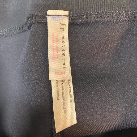 FREE PEOPLE MOVEMENT Turnout Leggings in Black - Picture 8 of 12